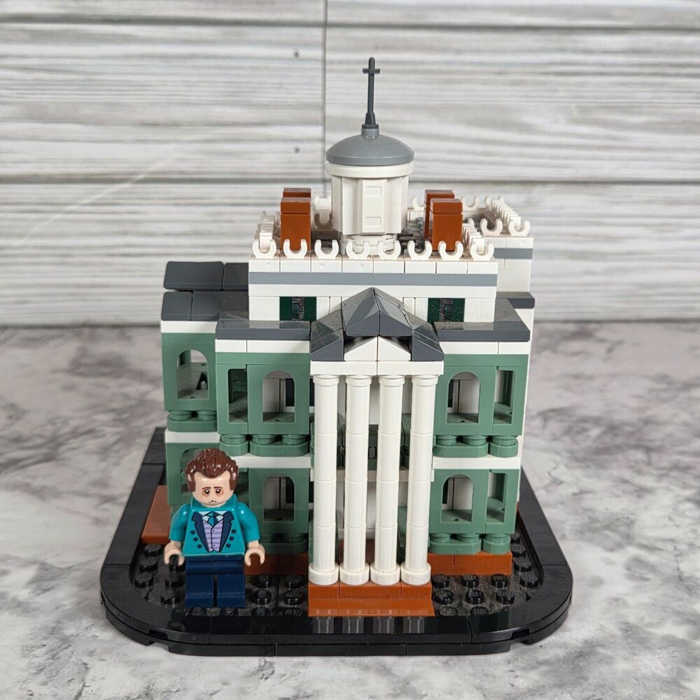 LEGO Disney 40521 Mini Disney the Haunted Mansion Complete Build No Box / Manual